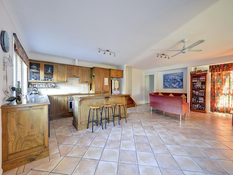 51 Chesterfield Crescent, Kuraby QLD 4112