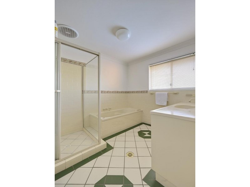 51 Chesterfield Crescent, Kuraby QLD 4112