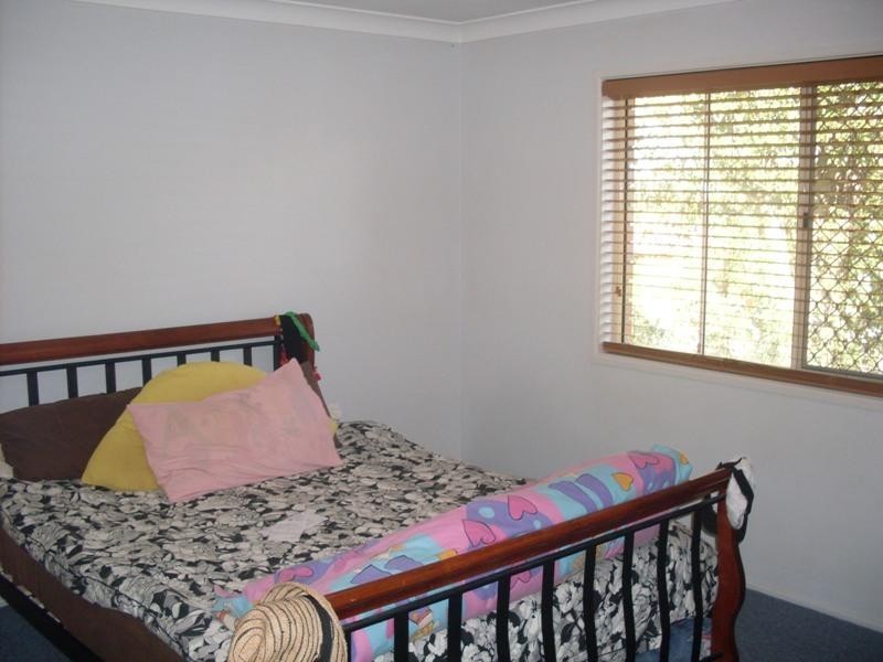 8 Curzon Street, Browns Plains QLD 4118