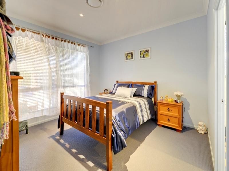 8 Lily Circuit, Kuraby QLD 4112