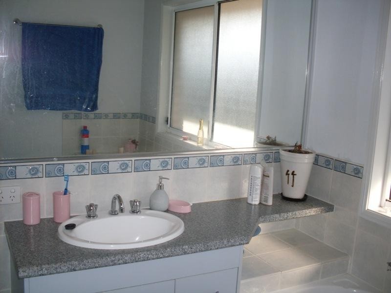 122 Fourth Avenue, Marsden QLD 4132