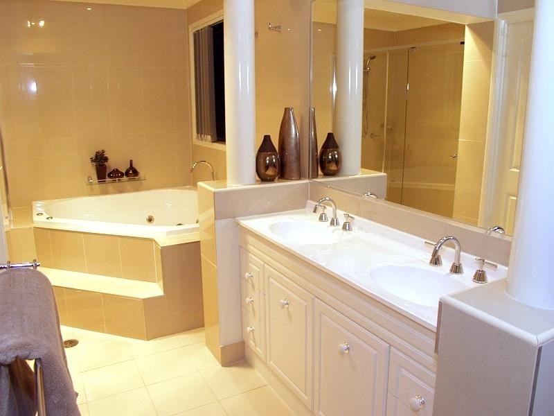 10 Azzure Street, Eight Mile Plains QLD 4113