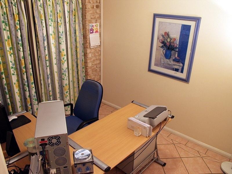 15 CURRAJONG Street, Calamvale QLD 4116