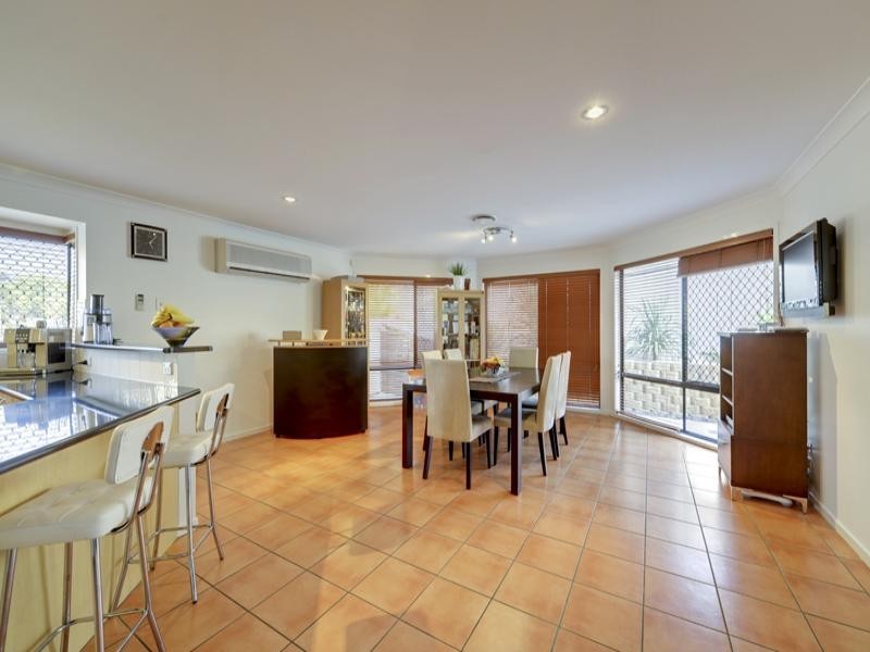 22 Lily Circuit, Kuraby QLD 4112