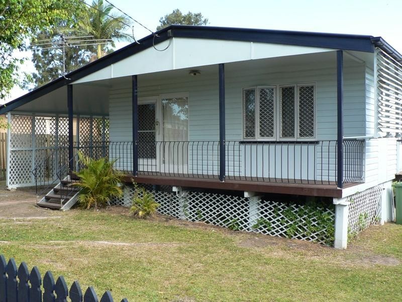 27 Pamela Crescent, Woodridge QLD 4114