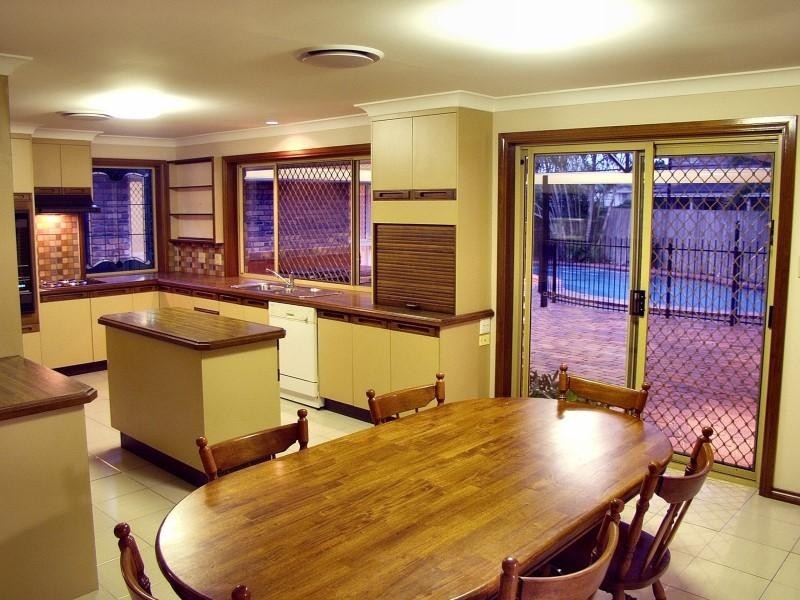 3 Geranium Court, Eight Mile Plains QLD 4113