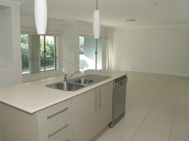 11 Rutherglen Crescent, Calamvale QLD 4116