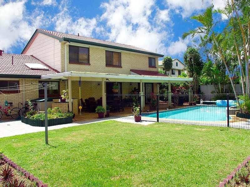 63 Oakleaf Street, Eight Mile Plains QLD 4113