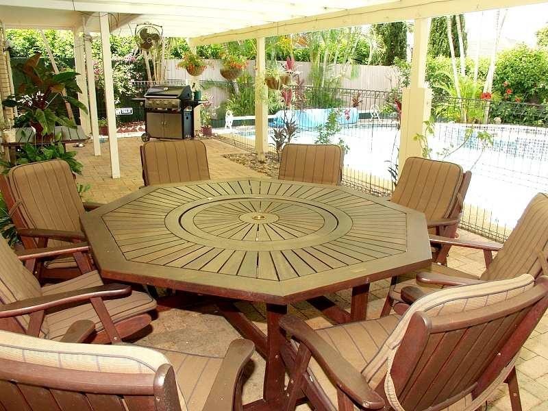 63 Oakleaf Street, Eight Mile Plains QLD 4113