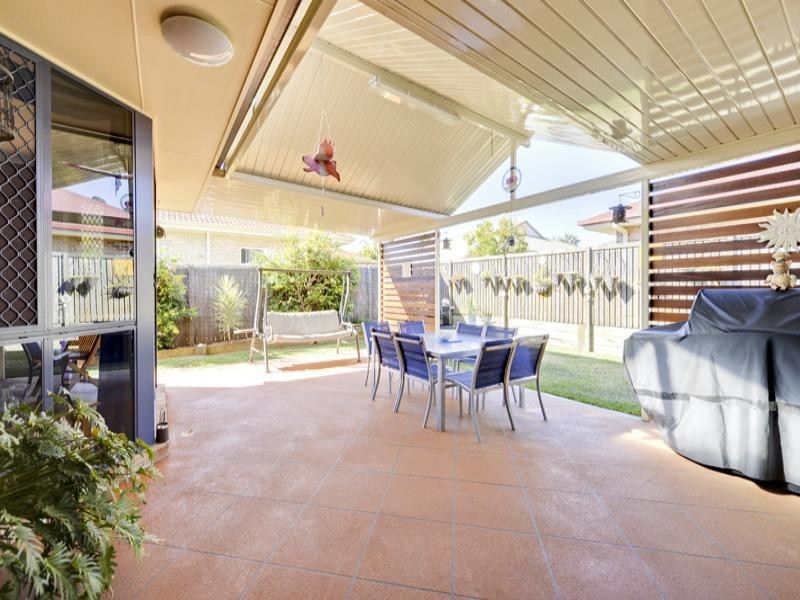 8 Lily Circuit, Kuraby QLD 4112