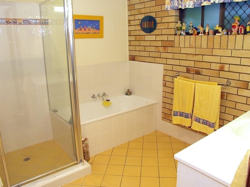 19 Brooklands Street, Eight Mile Plains QLD 4113