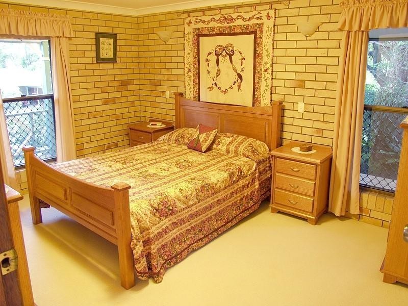 19 Brooklands Street, Eight Mile Plains QLD 4113