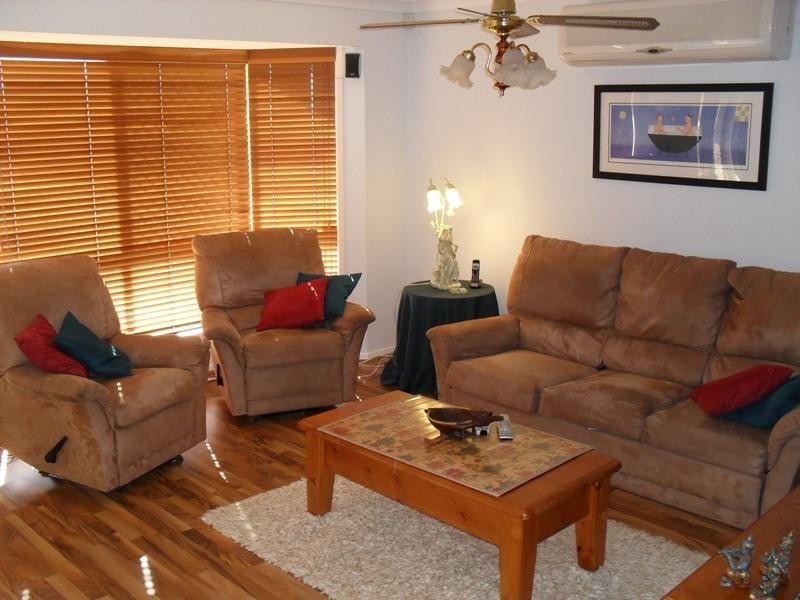 7 Robinson Crescent, Runcorn QLD 4113