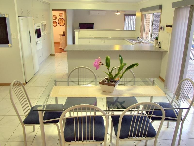 10 Jacaranda Place, Eight Mile Plains QLD 4113