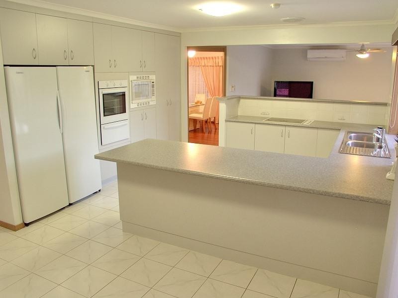 10 Jacaranda Place, Eight Mile Plains QLD 4113