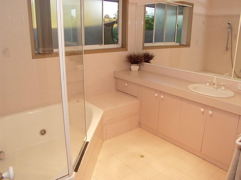 10 Jacaranda Place, Eight Mile Plains QLD 4113