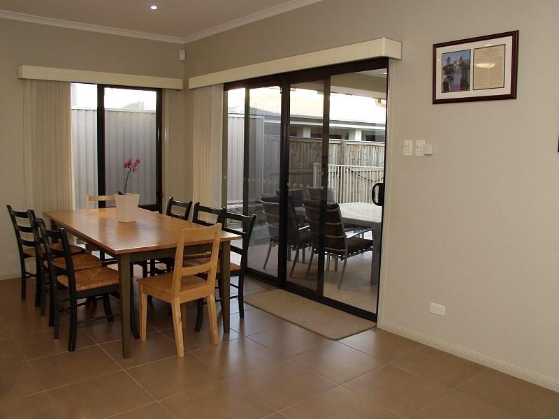 42 Manor Street, Eight Mile Plains QLD 4113