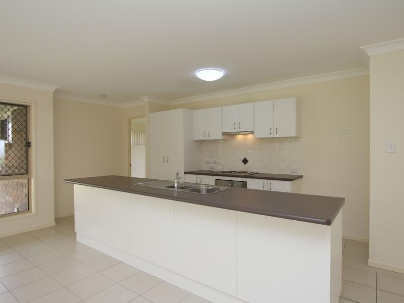 19 Emily Place, Sumner QLD 4074