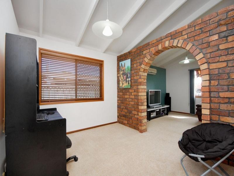 4 Flindosy Street, Algester QLD 4115