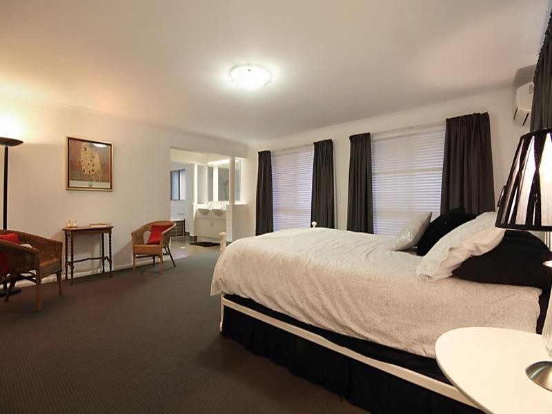 5 Caribbea Street, Kuraby QLD 4112