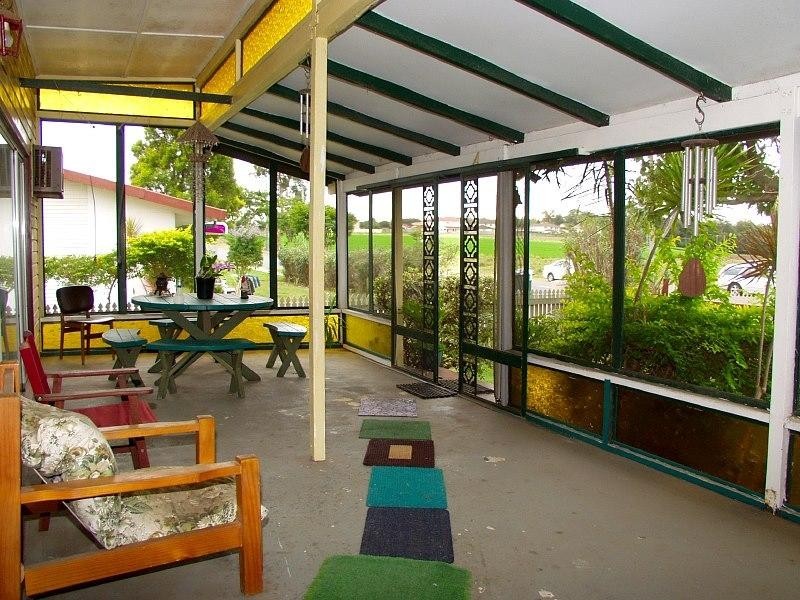 98 Warrigal Road, Runcorn QLD 4113