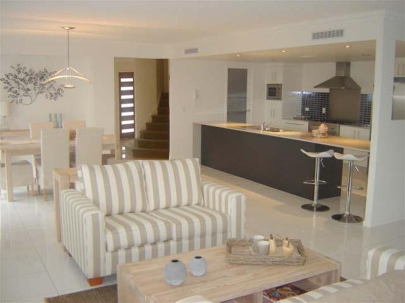 16 Beechwood Close, Stretton QLD 4116