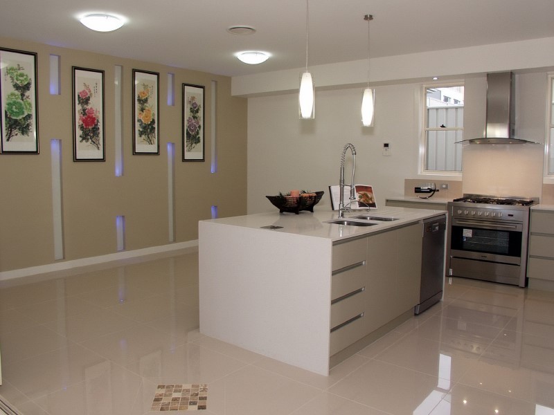 16 Langford Street, Eight Mile Plains QLD 4113