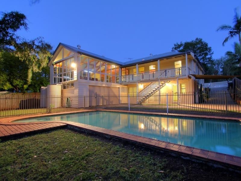 14 Gwandalan Street, Eight Mile Plains QLD 4113