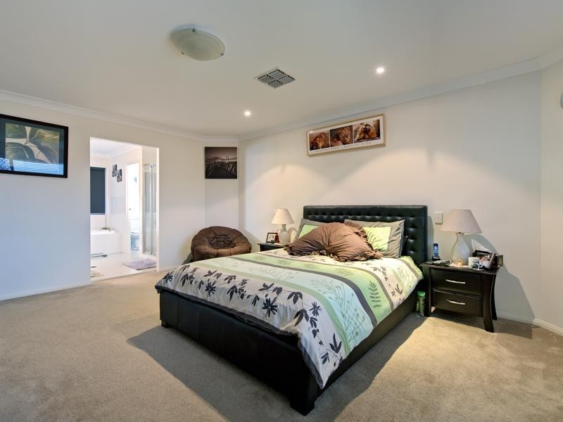 19 Lily Circuit, Kuraby QLD 4112