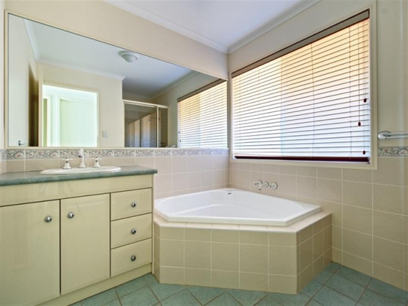 31 Woodglen Street, Kuraby QLD 4112