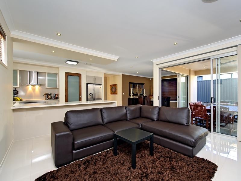 22 Henderson Street, Eight Mile Plains QLD 4113