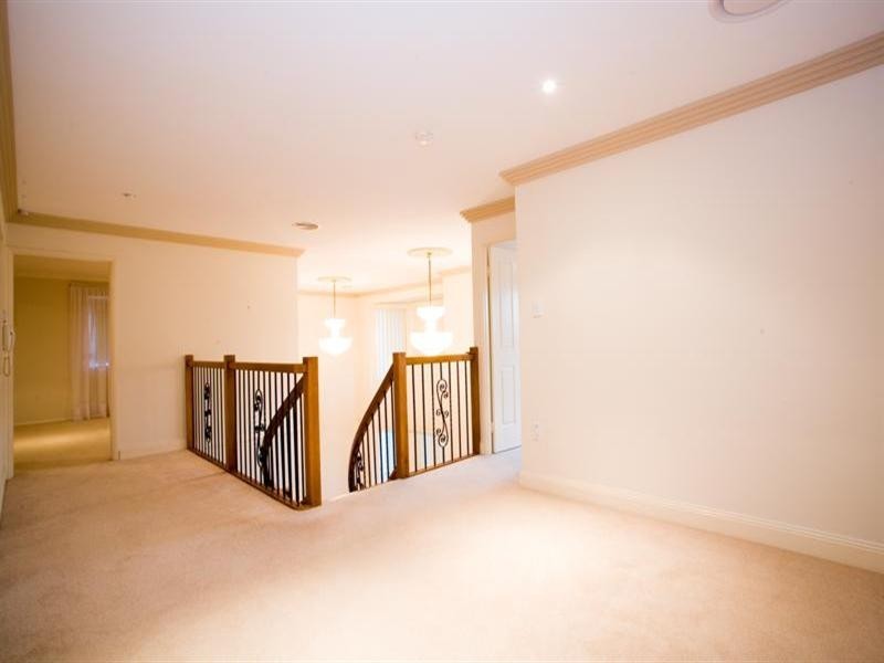 50 The Parkway, Stretton QLD 4116