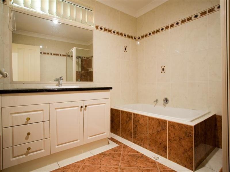 50 The Parkway, Stretton QLD 4116