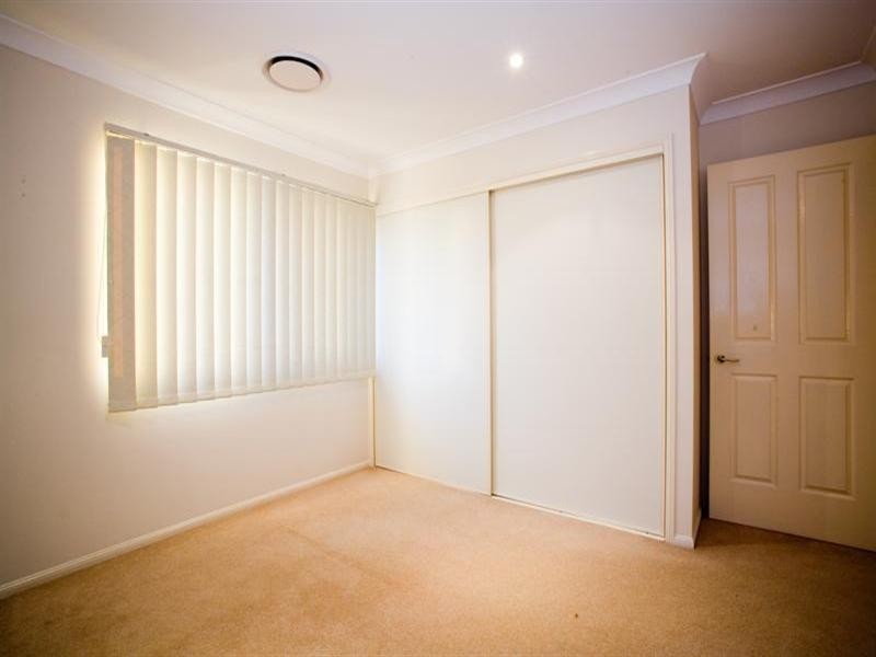 50 The Parkway, Stretton QLD 4116