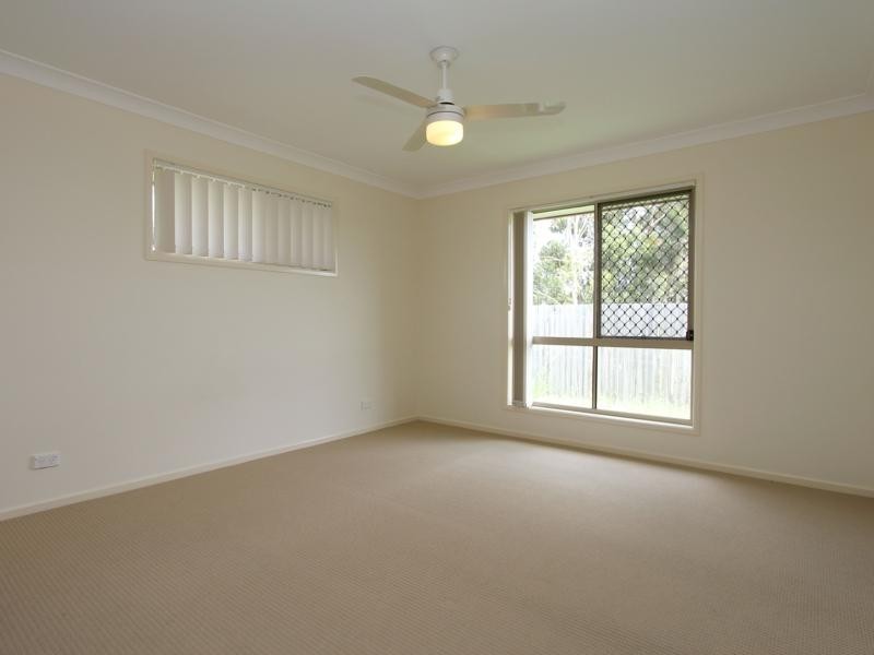 19 Emily Place, Sumner QLD 4074