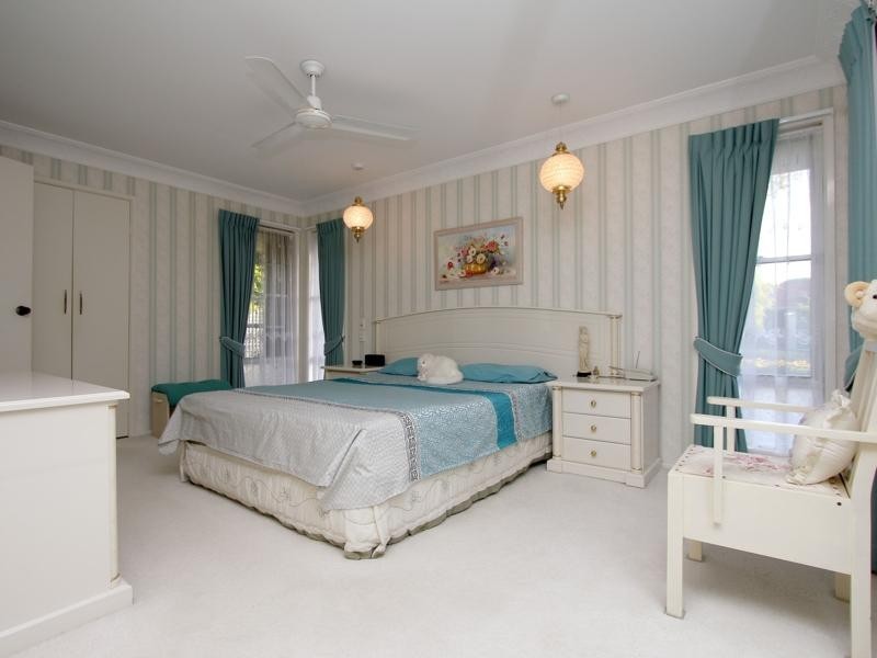 33 Arkose Street, Eight Mile Plains QLD 4113