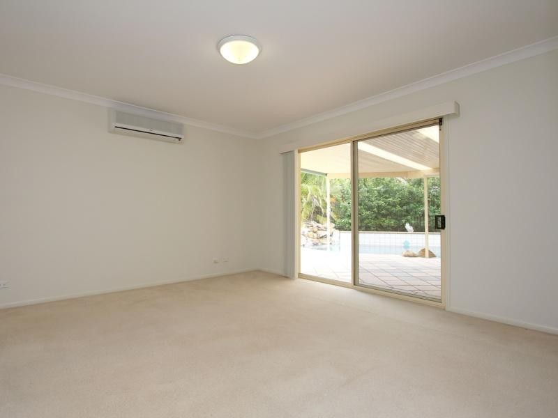 32 Poinciana Crescent, Stretton QLD 4116