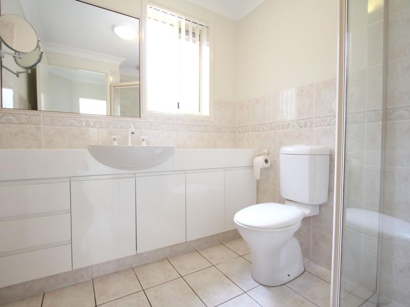 32 Poinciana Crescent, Stretton QLD 4116