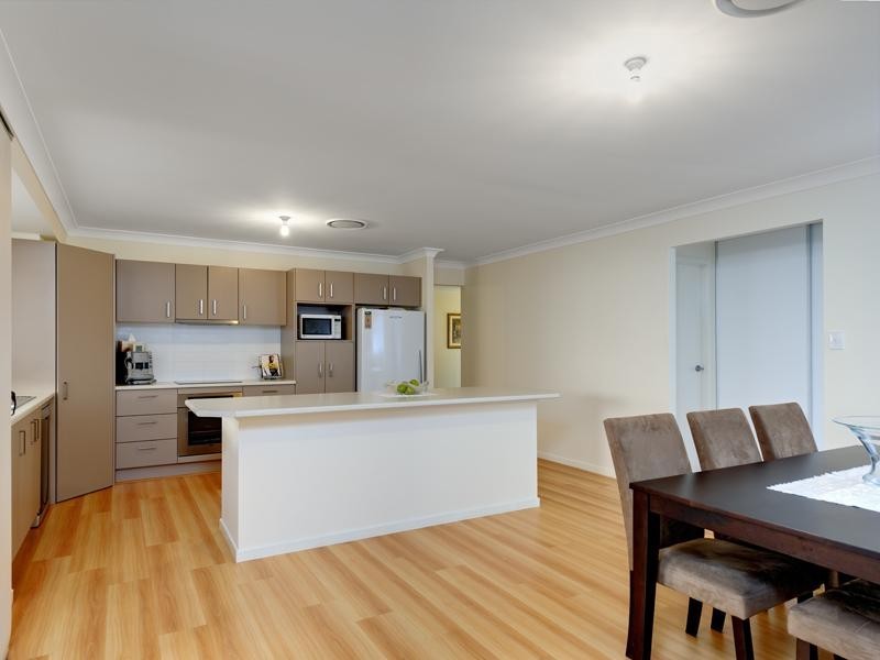 11 Olsen Close, Kuraby QLD 4112