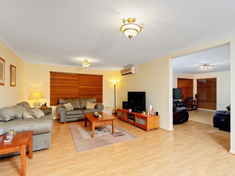 24 The Concourse, Kuraby QLD 4112