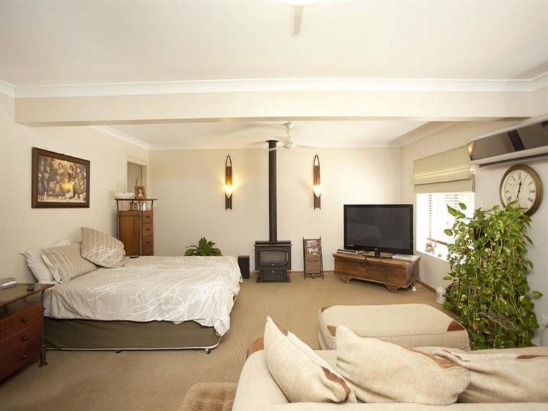 51 Coleman Crescent, Springwood QLD 4127