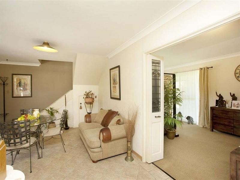 51 Coleman Crescent, Springwood QLD 4127