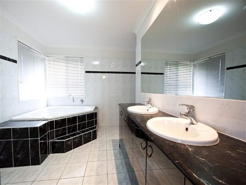 46 Birchwood Place, Stretton QLD 4116