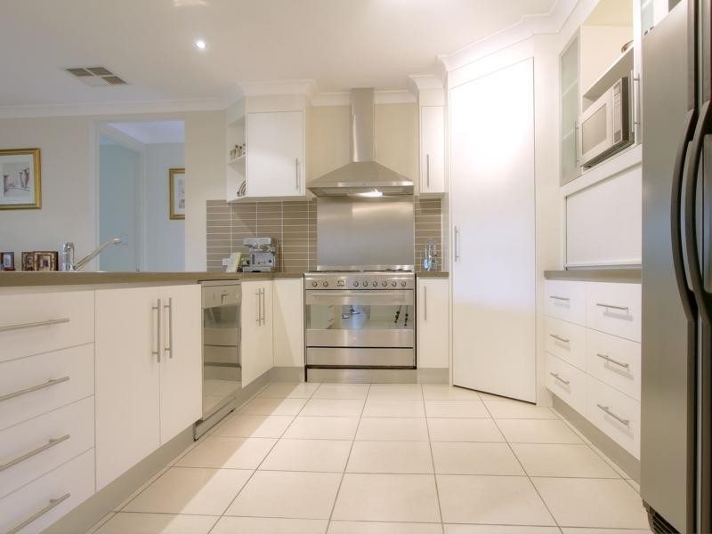 8 Trevi Close, Eight Mile Plains QLD 4113