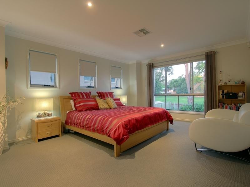 8 Trevi Close, Eight Mile Plains QLD 4113
