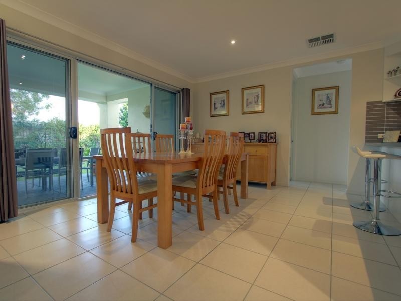 8 Trevi Close, Eight Mile Plains QLD 4113
