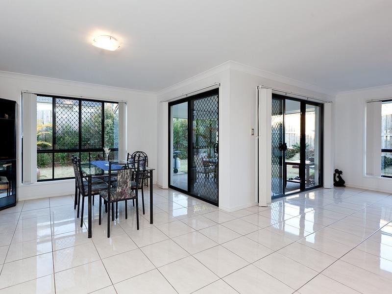 14 Trevi Close, Eight Mile Plains QLD 4113