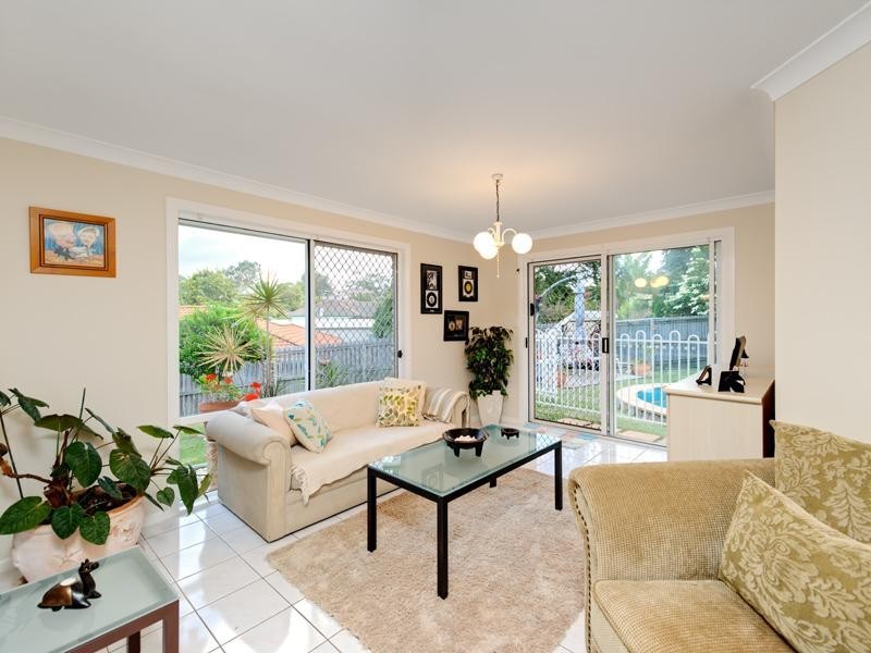 42 Sheffield Place, Kuraby QLD 4112