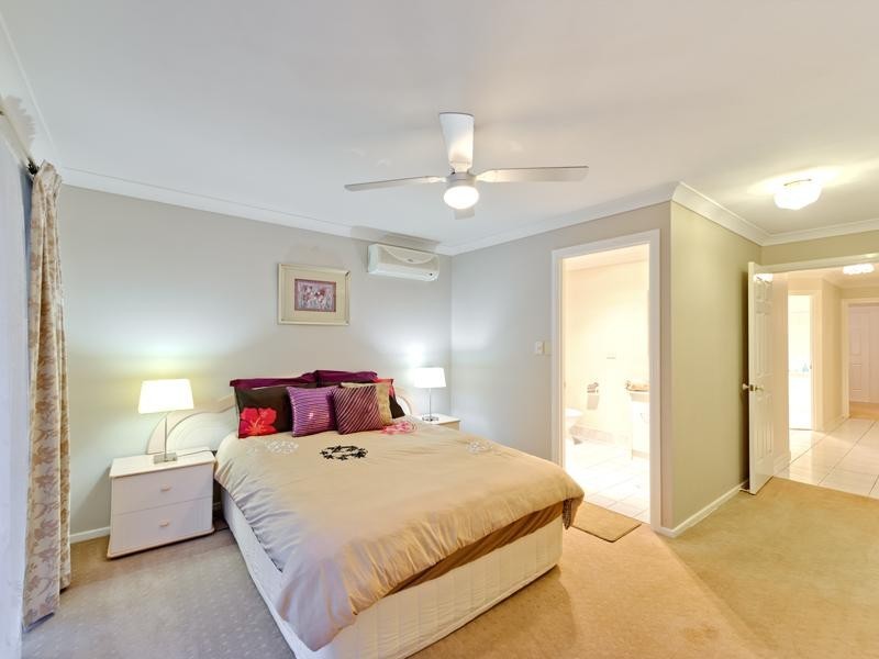 42 Sheffield Place, Kuraby QLD 4112