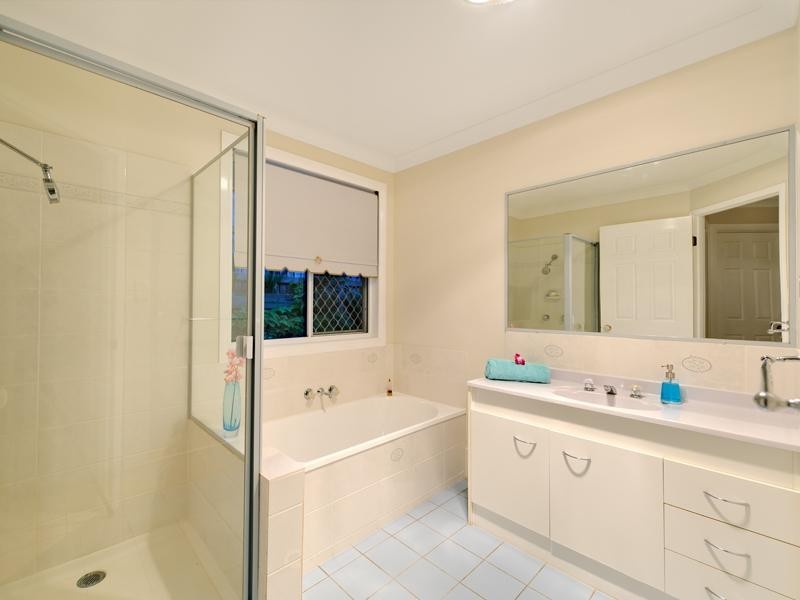 42 Sheffield Place, Kuraby QLD 4112